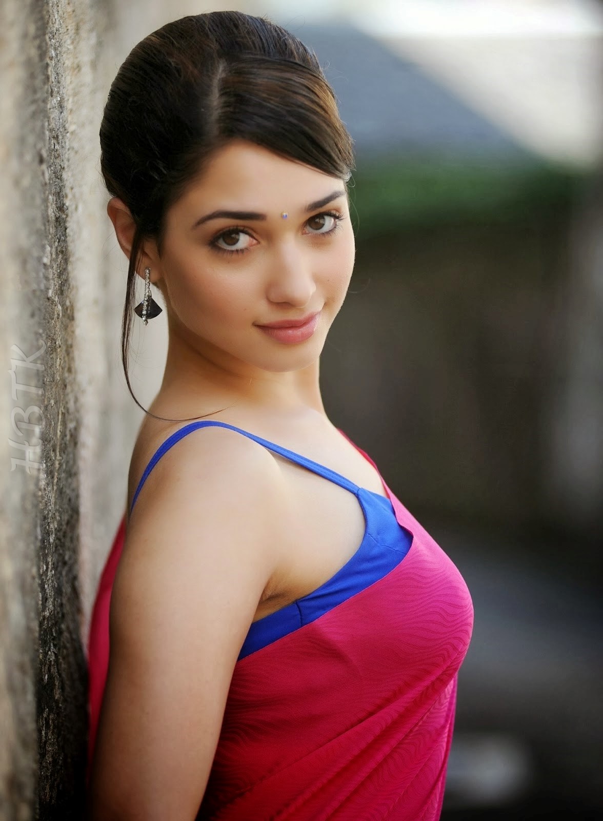 Hbtkollywood Tamanna Bhatia Looking Gorgeous In Pink And Blue Sari Wearing Sleeveless Blouse